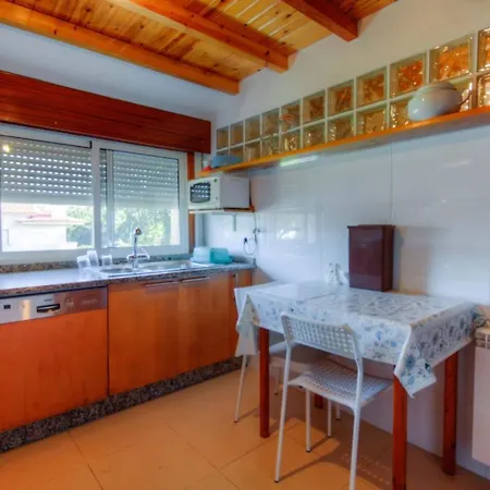 Piso Alto En Casa Playa Samil Διαμέρισμα *