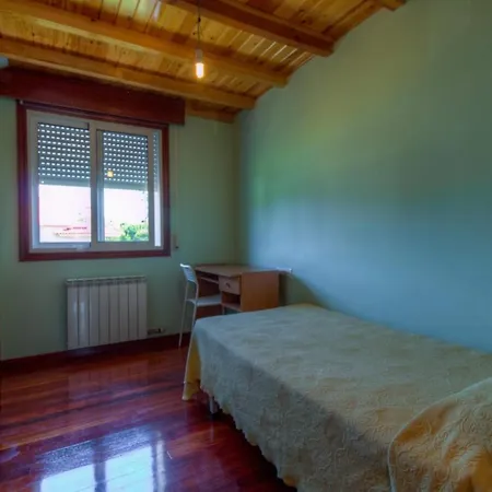 Piso Alto En Casa Playa Samil Διαμέρισμα *